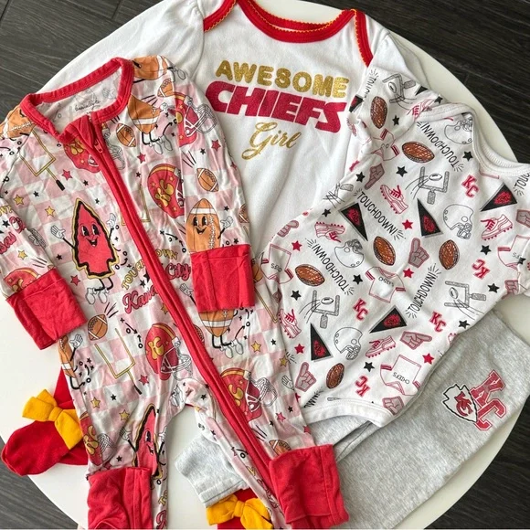 Kansas City Chiefs Baby Bundle 6 Months - Picture 2 of 16